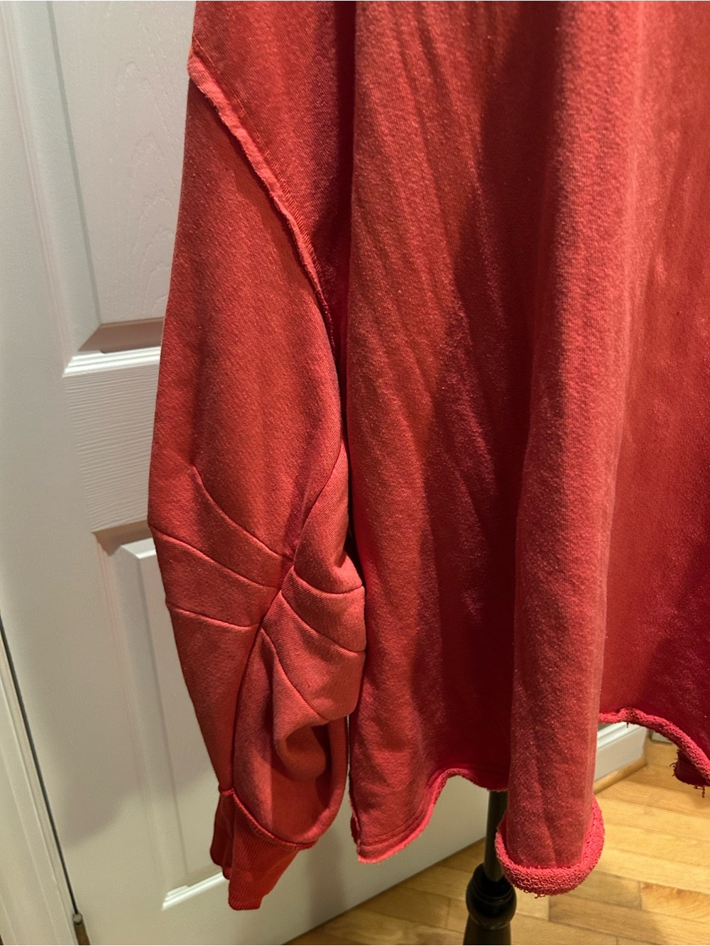 We The Free Venice V-Neck Sweatshirt red coral - Picture 7 of 12